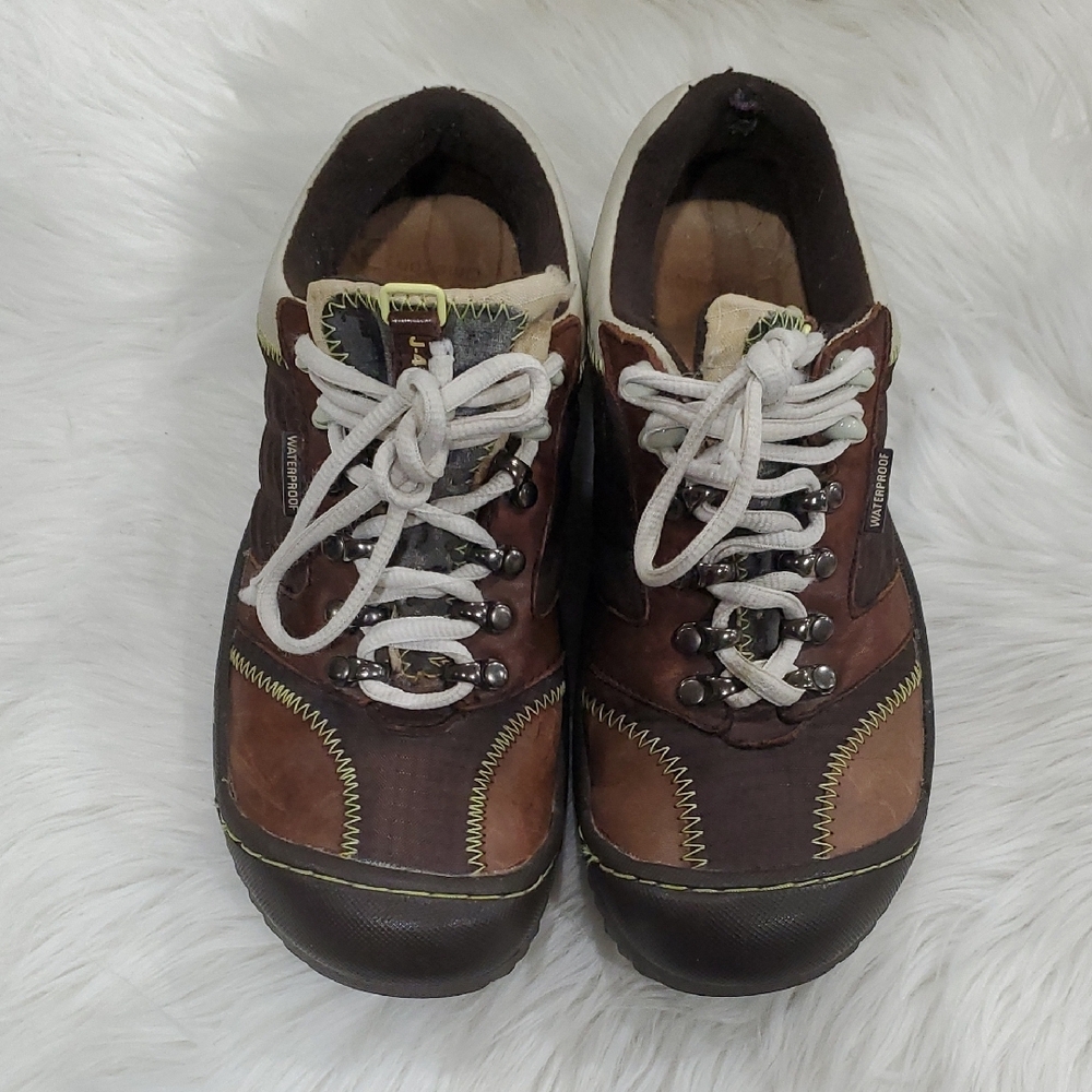 J 41 Aspen Brown Leather Hiking  Athletic Shoes